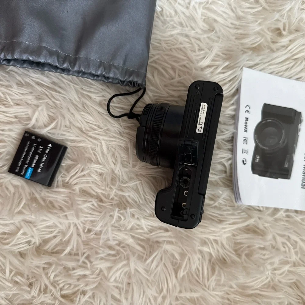 4K Digital Vlogging Camera with Carry Pouch and Manual